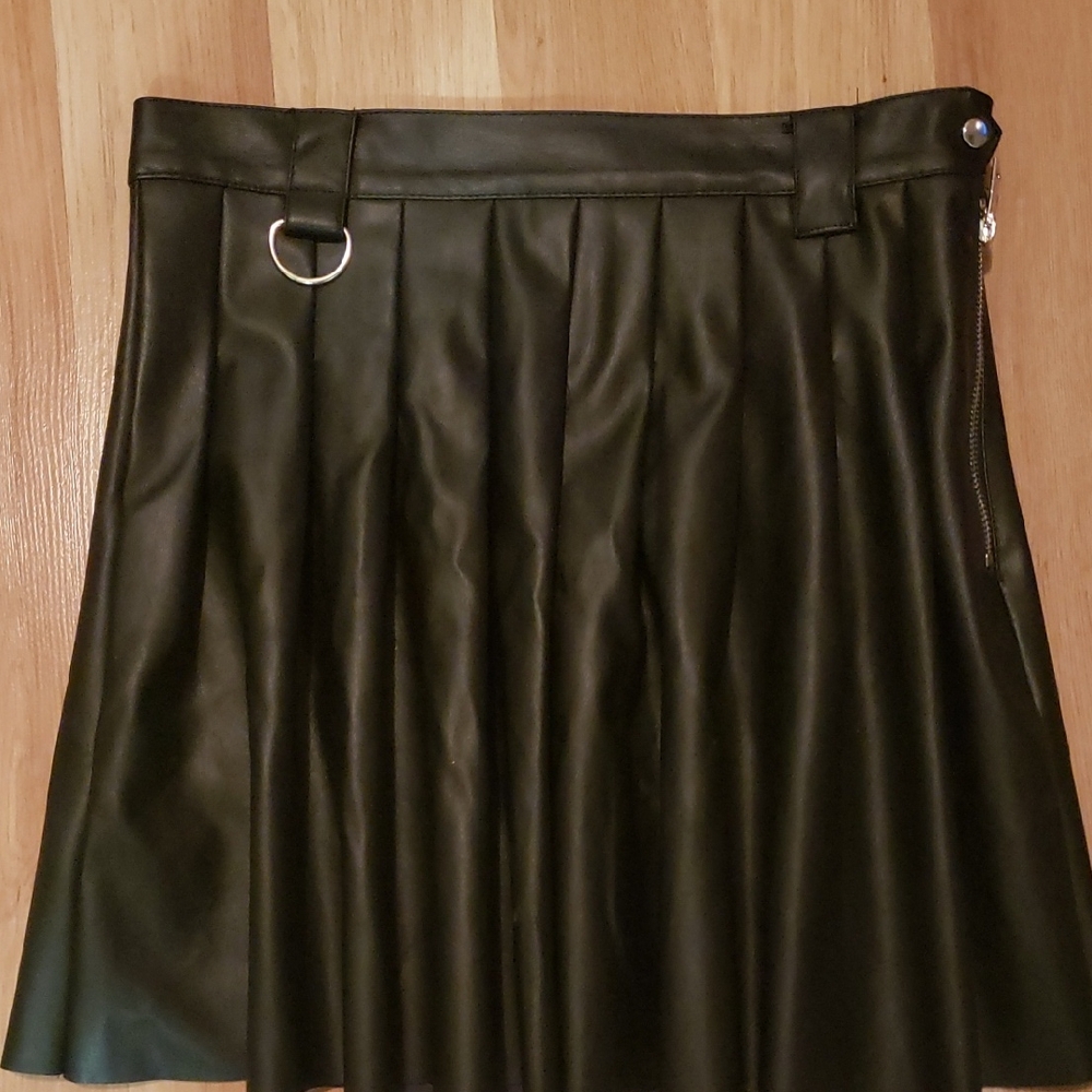 Streetwear Society Black Mini Faux Leather Pleated Skirt